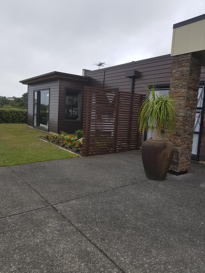 Heta Road B&B New Plymouth Exterior foto